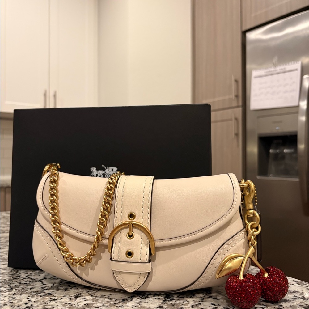 Coach Soho 25 cream/white